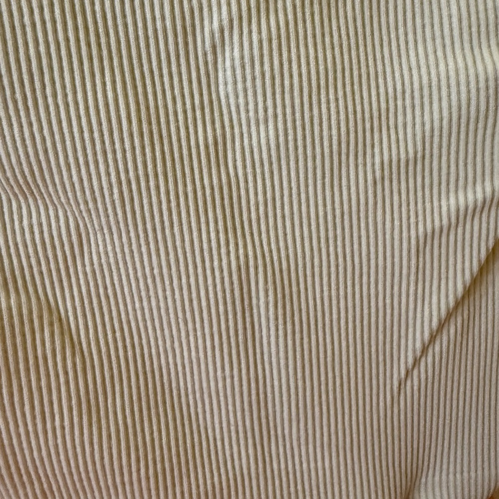 Ribbed Sleeveless Crop Top - Picture 5 of 5